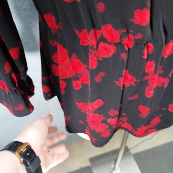 Womens Off-Shoulder Black & Red Floral Peplum Blouse - Picture 2 of 12
